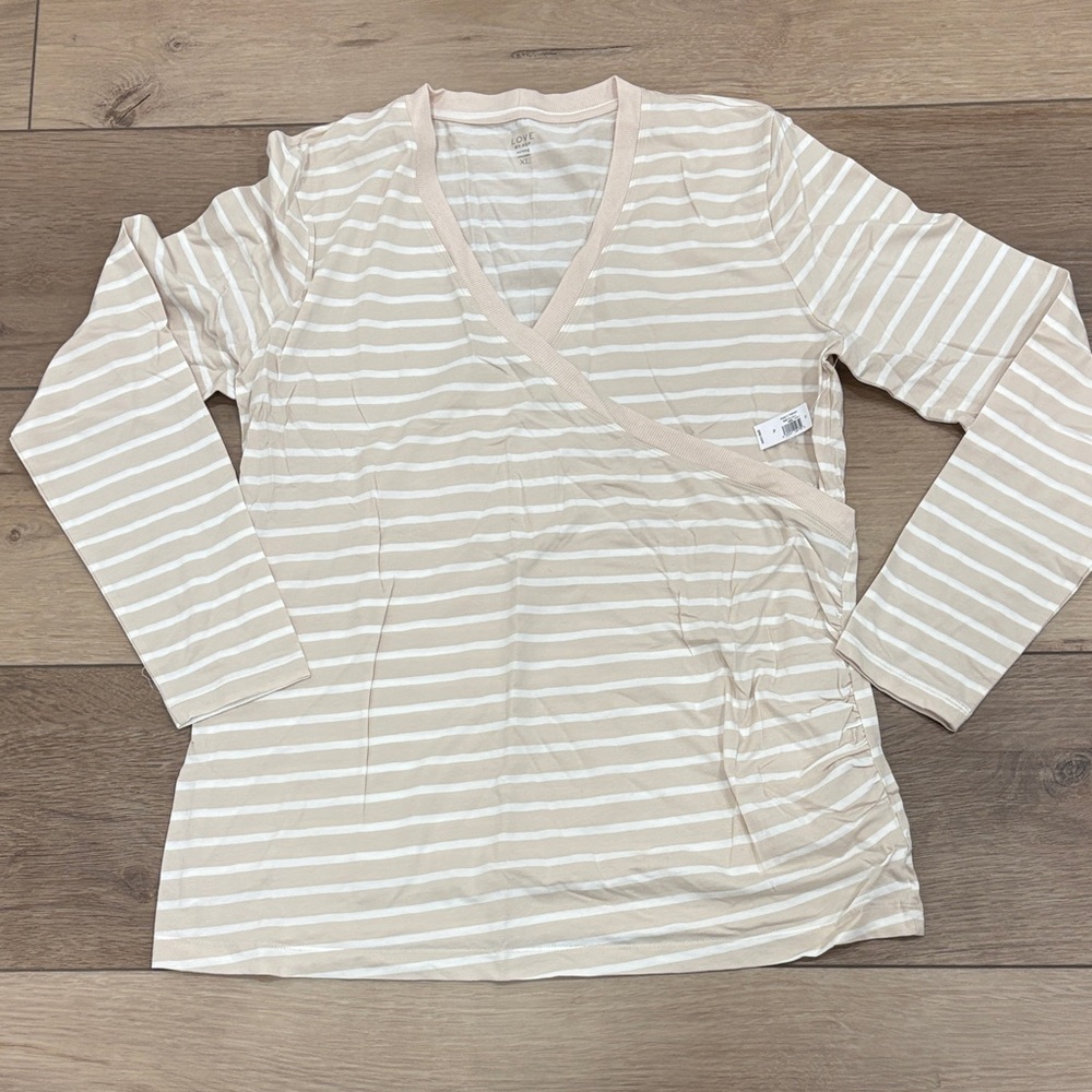 Love By Gap Nursing Top
